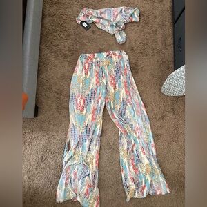 Women’s Size L Fashion Nova Colorful Wide Leg Pants & Jumpsuit Set